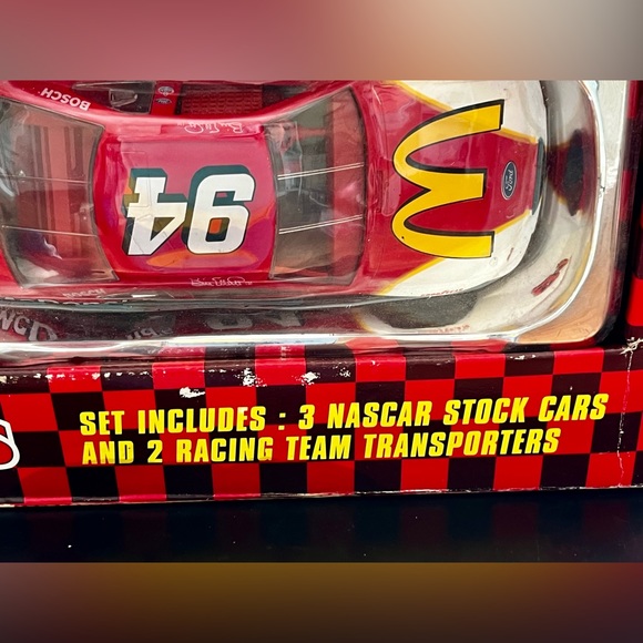 MIB Nascar 1996 McDonalds Racing Team Racing Champions - Picture 6 of 8